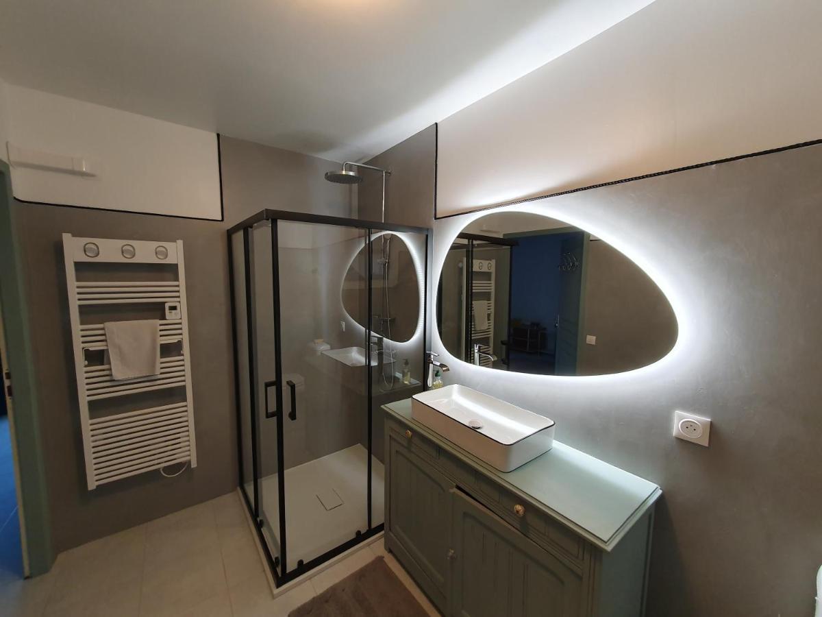 H De Surgeres Bed & Breakfast Luaran gambar