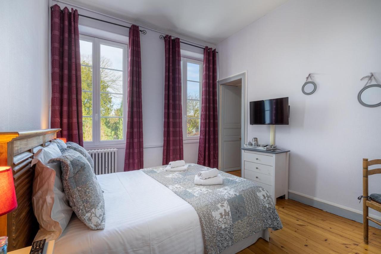H De Surgeres Bed & Breakfast Luaran gambar