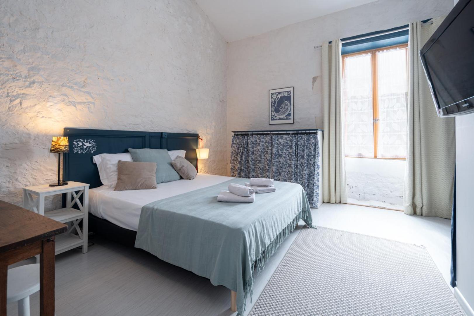 H De Surgeres Bed & Breakfast Luaran gambar