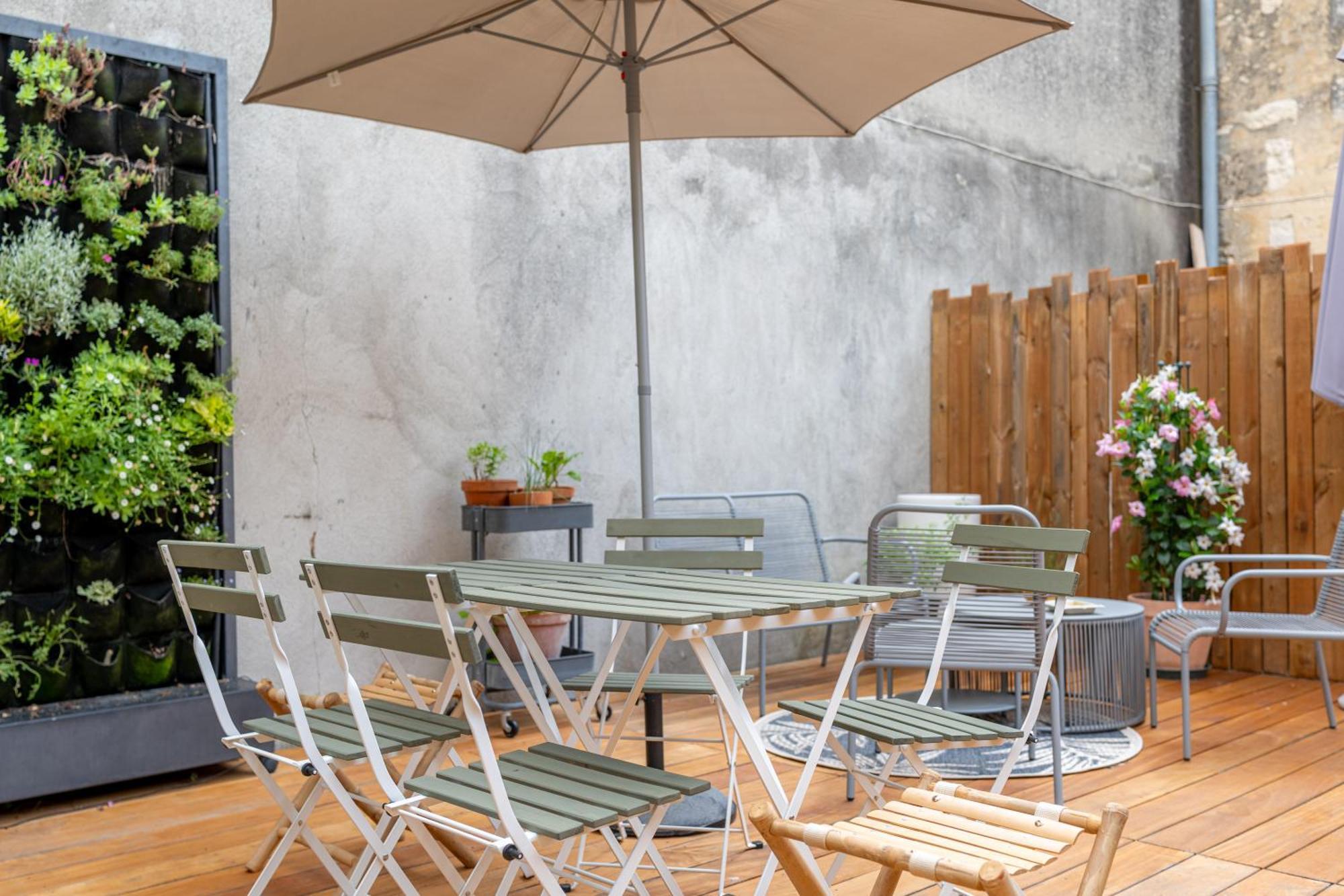 H De Surgeres Bed & Breakfast Luaran gambar